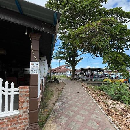 Roomstay By Abe Cottage Kampung Kuala Besut ภายนอก รูปภาพ