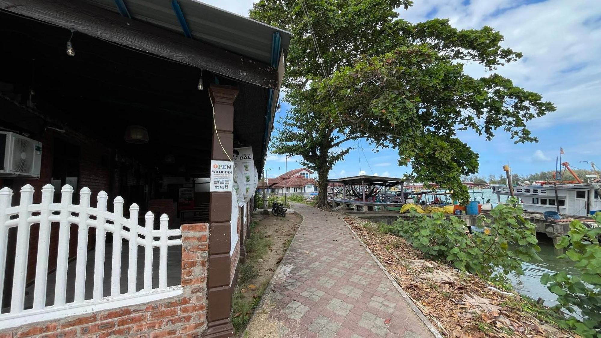 Roomstay By Abe Cottage Kampung Kuala Besut ภายนอก รูปภาพ